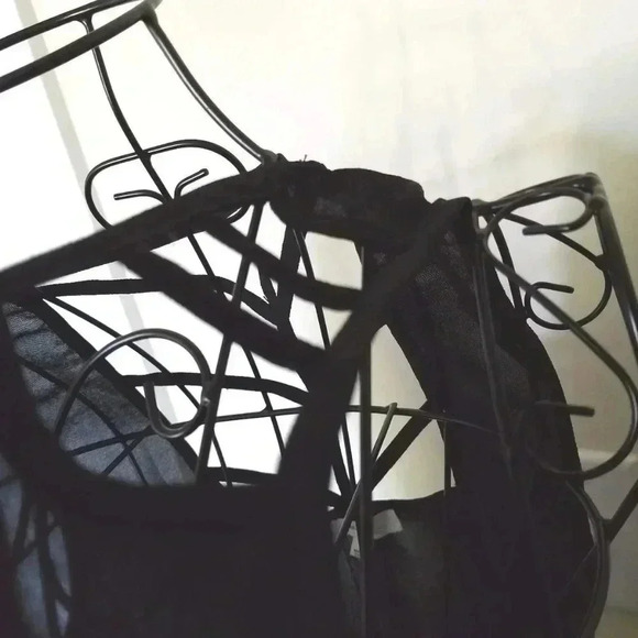 Mine Tank Top Size Medium Embroidered Ladder Back - Picture 4 of 6